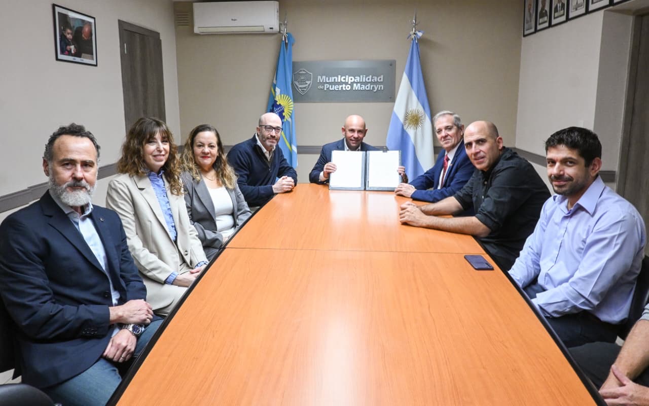 SE FIRMÓ EL ACUERDO INSTITUCIONAL PARA LA CONSTRUCCIÓN DE UNA NUEVA ESCUELA EN EL BARRIO PRESIDENTE PERÓN