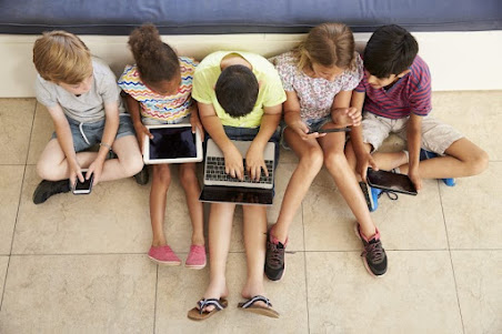 INVITAN A LA CHARLA “PENSAR LAS INFANCIAS Y ADOLESCENCIAS EN UN ENTORNO DIGITAL”
