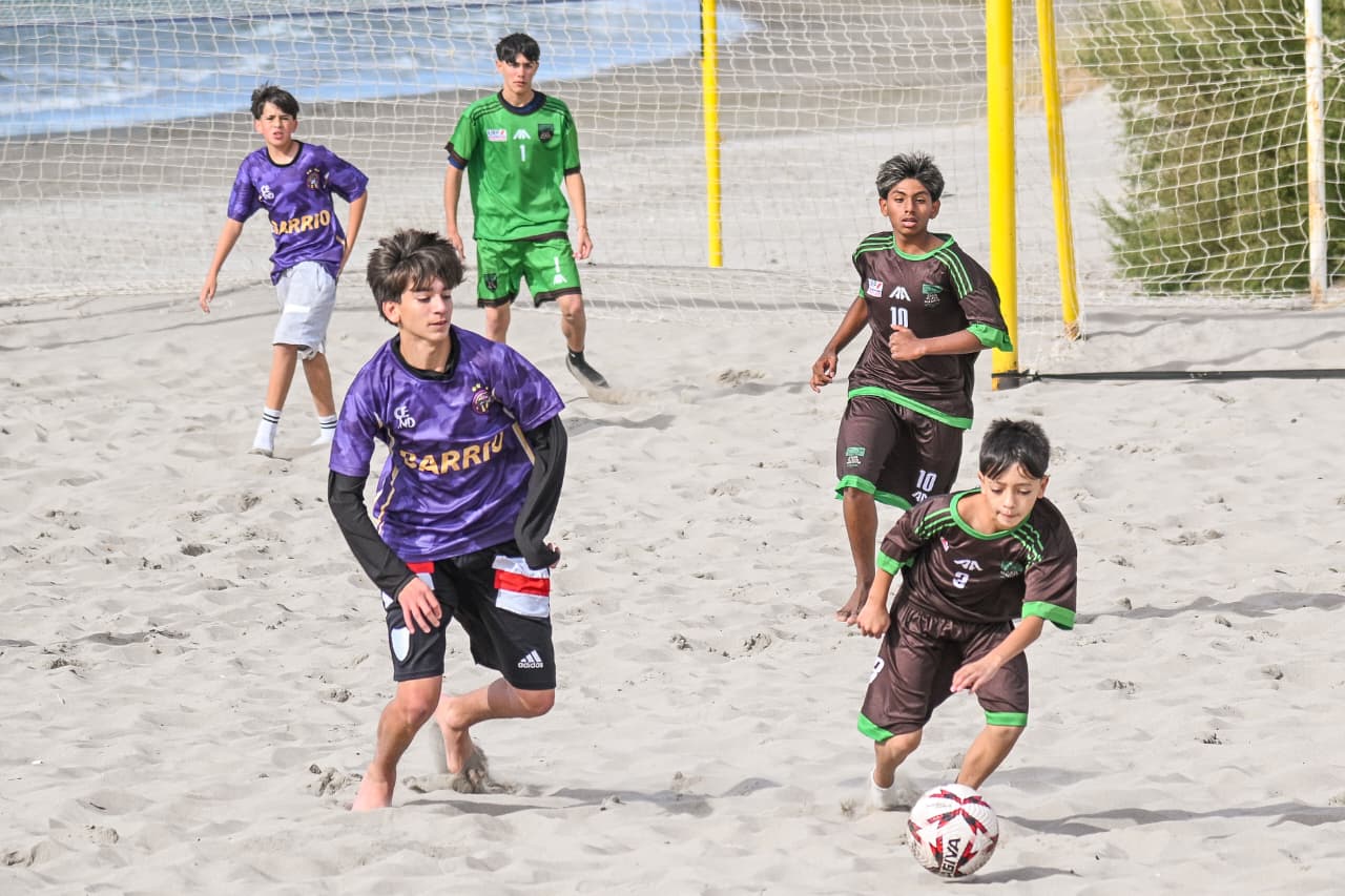 INVITAN A UN TORNEO RELÁMPAGO DE FÚTBOL PLAYA EN PUERTO MADRYN