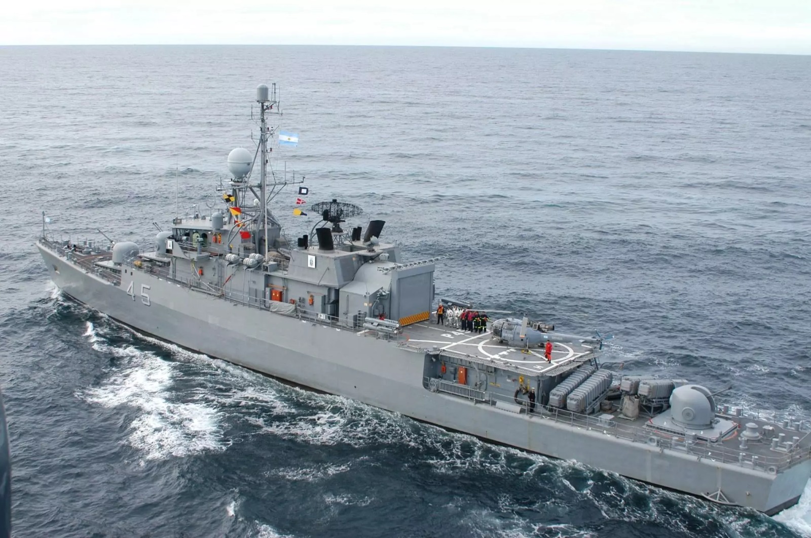 LLEGA LA CORBETA ARA ROBINSON A PUERTO MADRYN Y REALIZARÁ JORNADAS DE PUERTAS ABIERTAS