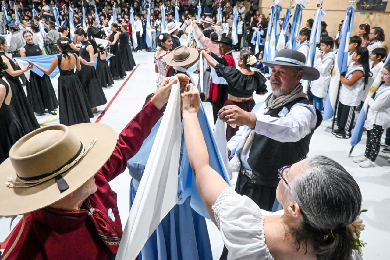 INVITAN A PARTICIPAR DE LA PEÑA PATRIÓTICA POR EL 9 DE JULIO