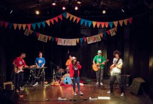 «VACACIONES ENTRE BALLENAS Y MÚSICA INFANTIL» EN EL SHOPPING PORTAL DE MADRYN