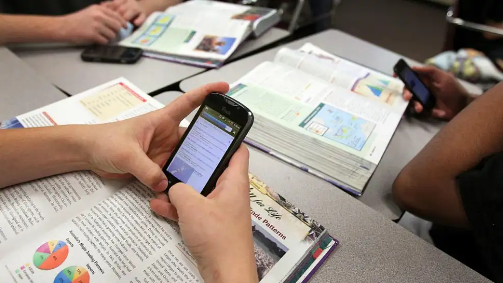HABRÁ UN CURSO GRATUITO DE ALFABETIZACIÓN DEL CELULAR EN EL PUNTO DIGITAL