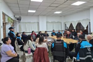 ARTICULAN ACCIONES CON VECINOS DEL BARRIO EL PORVENIR PARA FAVORECER LA CONVIVENCIA