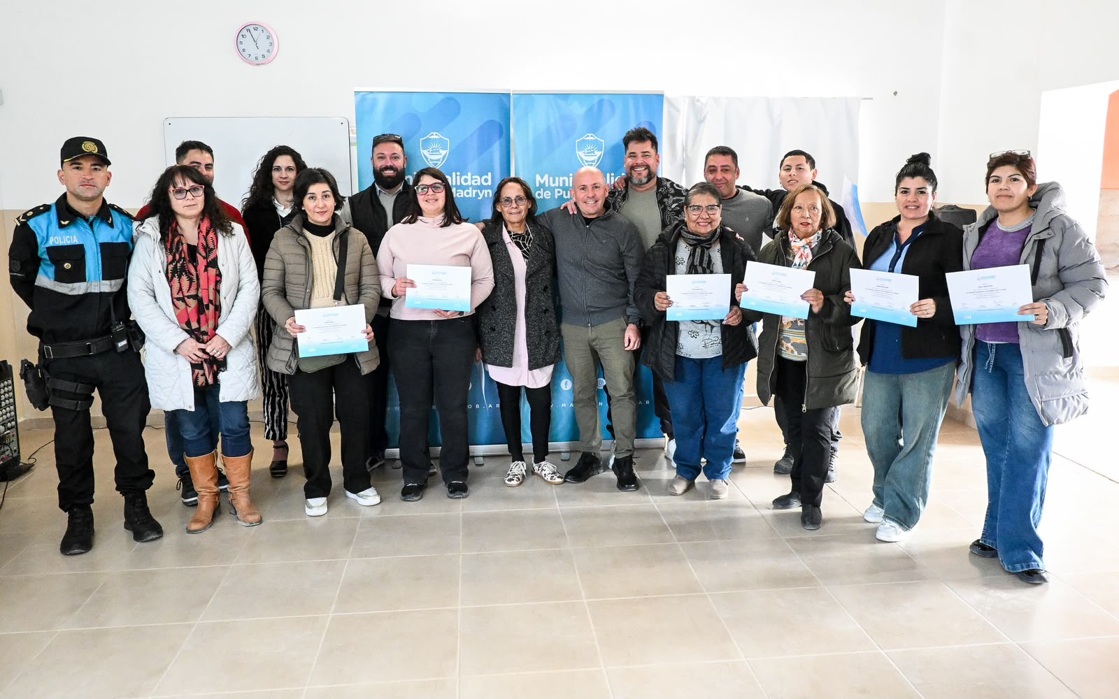SASTRE ENTREGÓ CERTIFICADOS DE CAPACITACIONES REALIZADAS POR EL MUNICIPIO EN BARRIO SOLANA