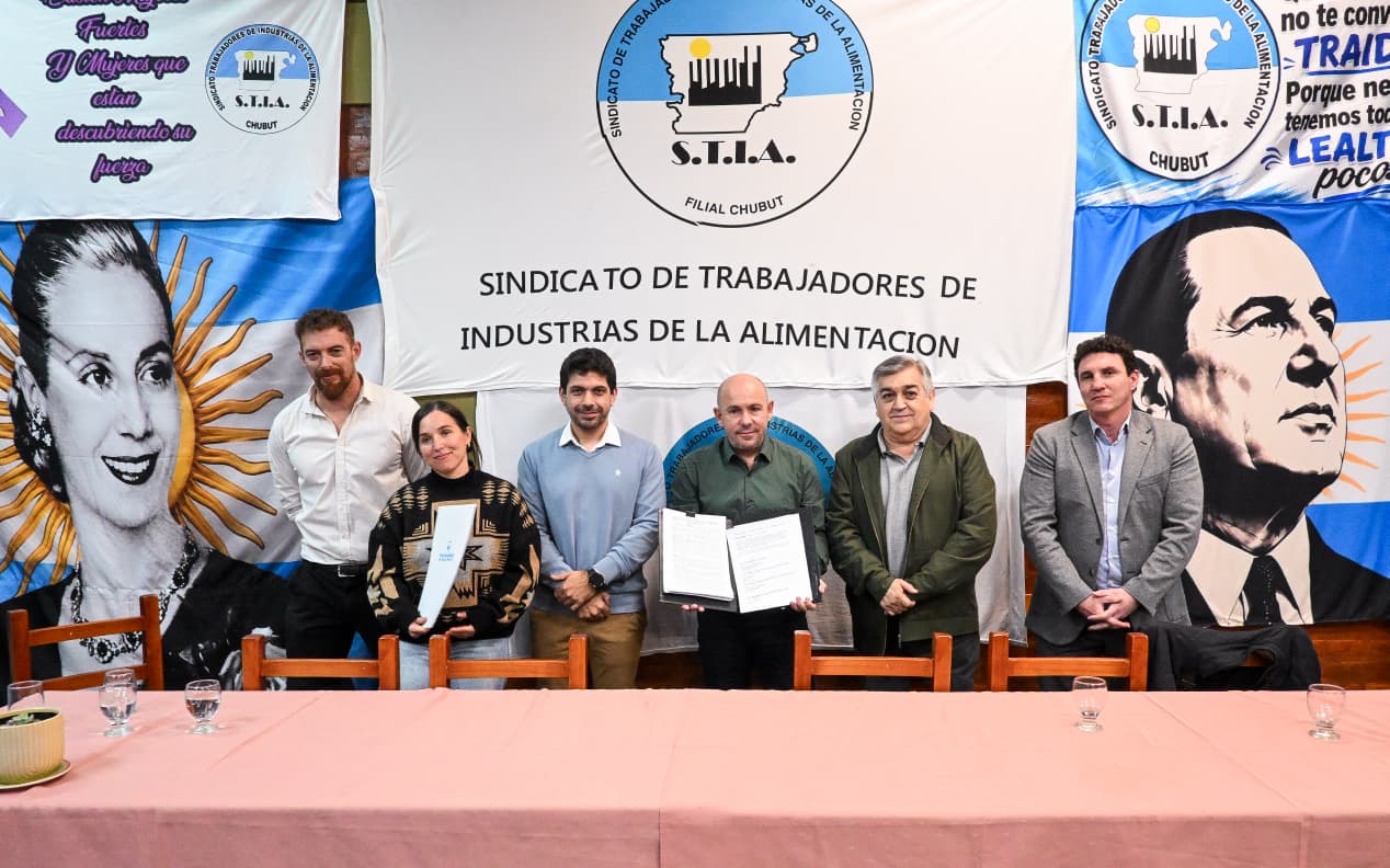 SASTRE FIRMÓ UN ACUERDO PARA AVANZAR CON LA TERMINALIDAD EDUCATIVA PARA TRABAJADORES DEL SECTOR PESQUERO