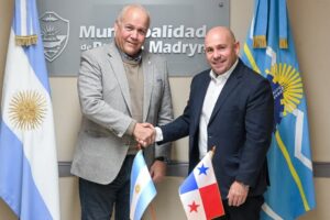 SASTRE RECIBIÓ AL EMBAJADOR DE PANAMÁ EN PUERTO MADRYN