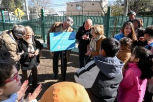 HOMENAJE A MAESTRAS HISTÓRICAS DE PUERTO MADRYN: SASTRE ENCABEZÓ ACTIVIDADES Y DESTACÓ EL TRABAJO REALIZADO