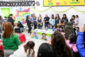 SASTRE ACOMPAÑÓ LOS ANIVERSARIOS DEL CPI FONTANA Y DEL HOGAR “HEBRAS DE PLATA”